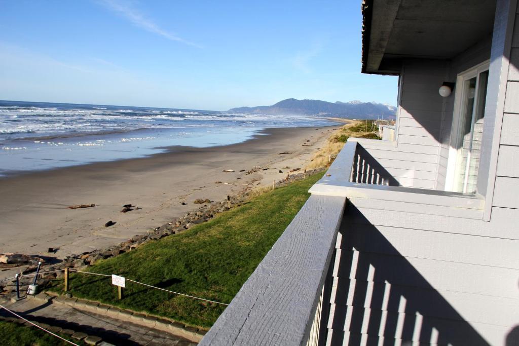 Surfside Resort Rockaway Beach Exterior photo